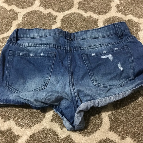 FOREVER 21 JEAN SHORTS SIZE 28 - Picture 4 of 5